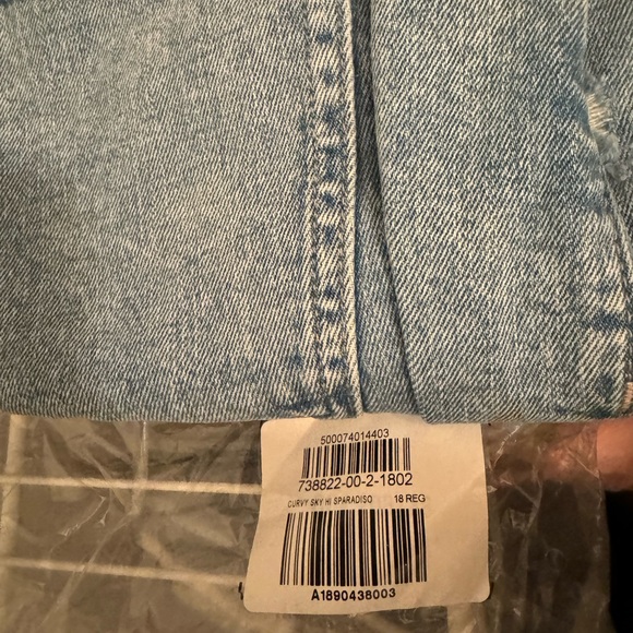 Old Navy Straight Leg Jeans - Picture 2 of 6